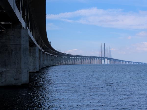 Photo from the Öresund bridge. This time it is taken from right next to it with a view to the pillows.